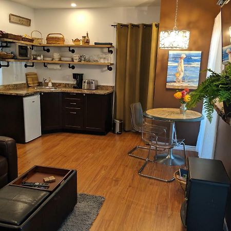 Oceanspray Hideaway Apartamento North Saanich Exterior foto