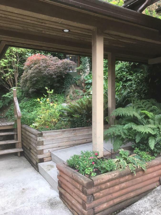 Oceanspray Hideaway Apartamento North Saanich Exterior foto